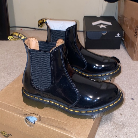 NWT Black Patent Lamper Dr Martens - Picture 2 of 9